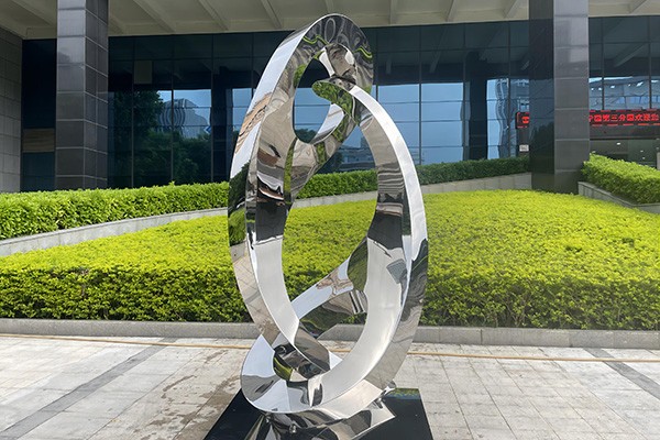 Polished Stainless Steel Infinity Loop Abstract Sculpture for Outdoor Spaces